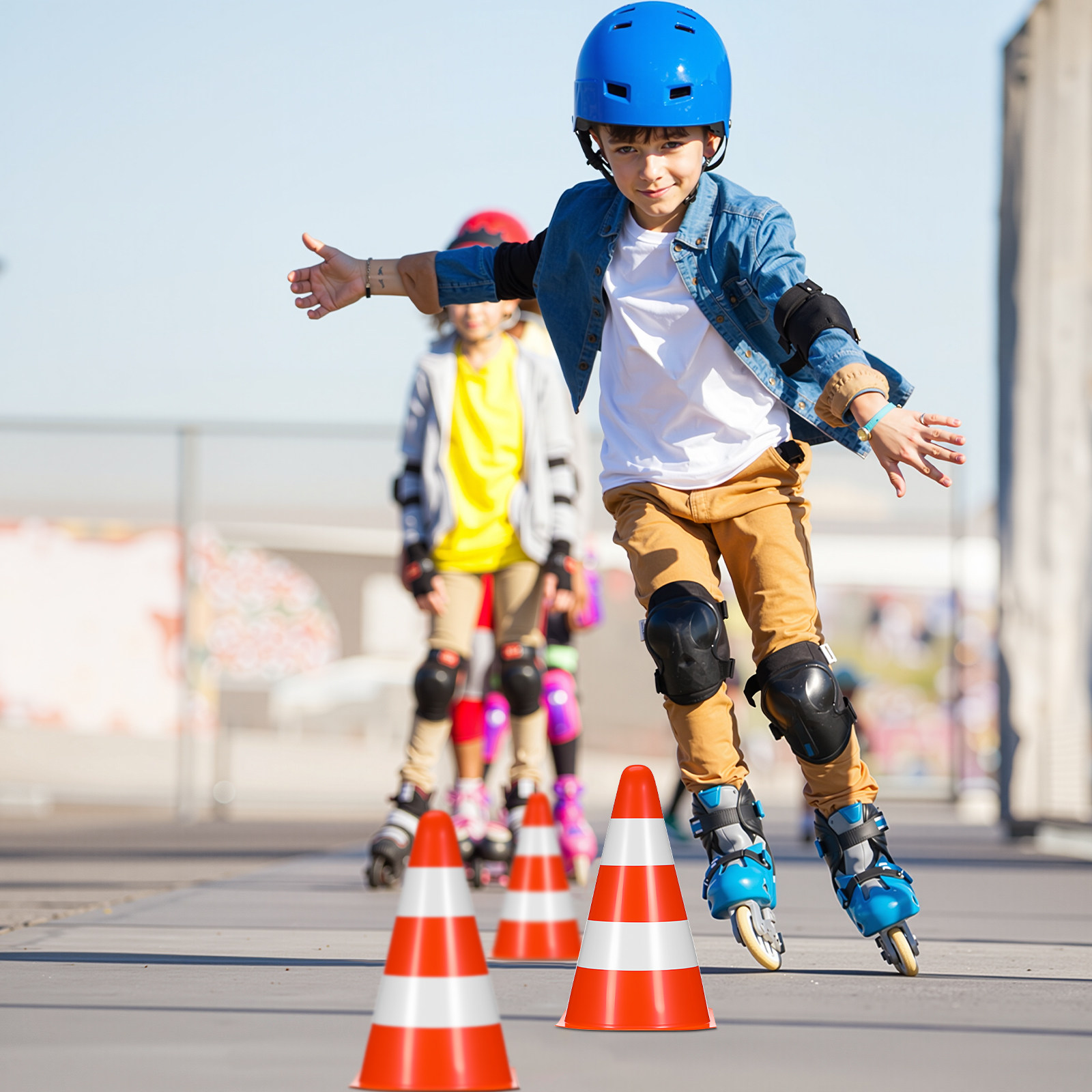Road Traffic Cone - 6 قطع من أقماع المرور البلاستيكية