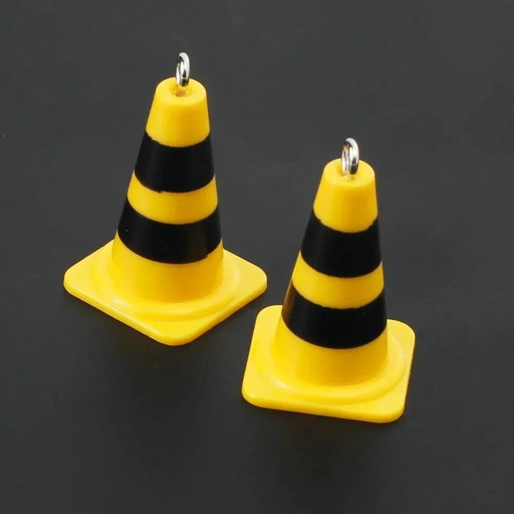 10 قطع من الحلي المرحة على شكل - مراجعة Road Traffic Cone وسعره